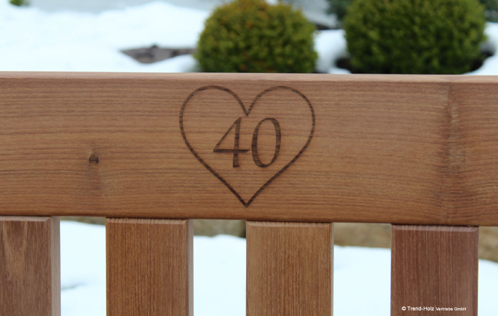 Holzbänke, Gartenbänke, Gartenmöbel mit Lasergravur