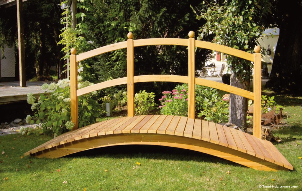 Trend-Holz Gartenbrücke aus Lärchenholz mit Geländer Ansicht Gartenbrücke aus Lärchenholz mit Geländer