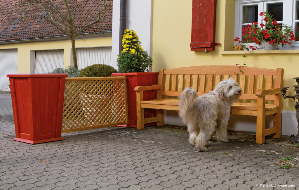 Ansicht: Pflanzkästen, Greta Flex, farbbehandelt, kombiniert mit Trennwand Lienz Flex