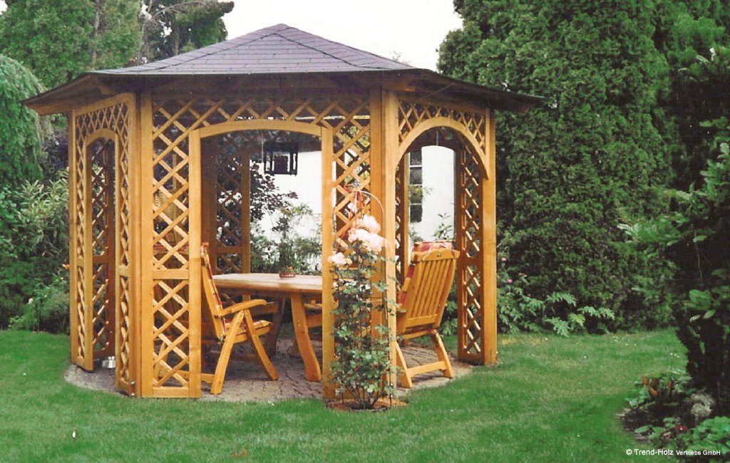 Trend-Holz: Pavillon Grundgerüst Achteck, mit Gestaltungselementen Venezia Ansicht: Pavillon Grundgerüst Achteck, mit Gestaltungselementen Venezia